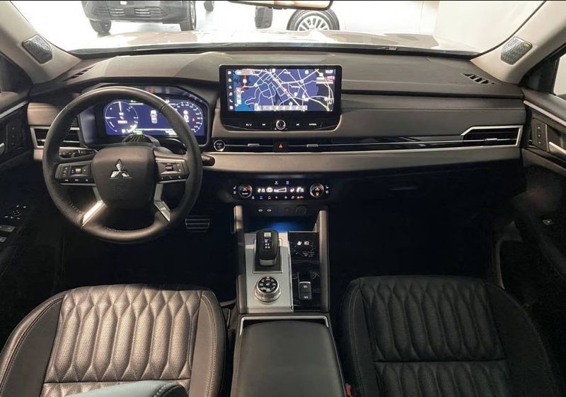 Mitsubishi Outlander bild 7