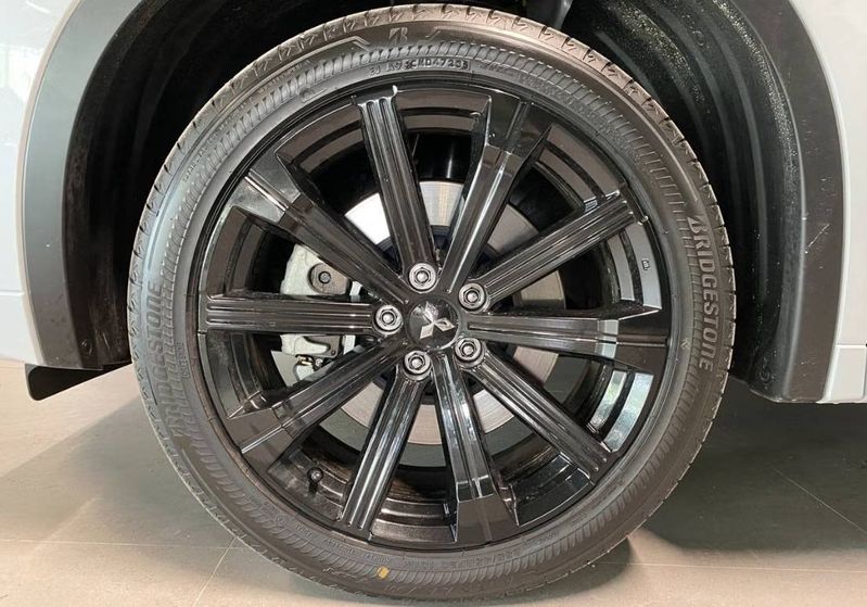 Mitsubishi Outlander bild 10