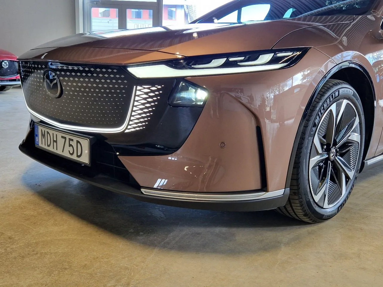 Vehicle image 8