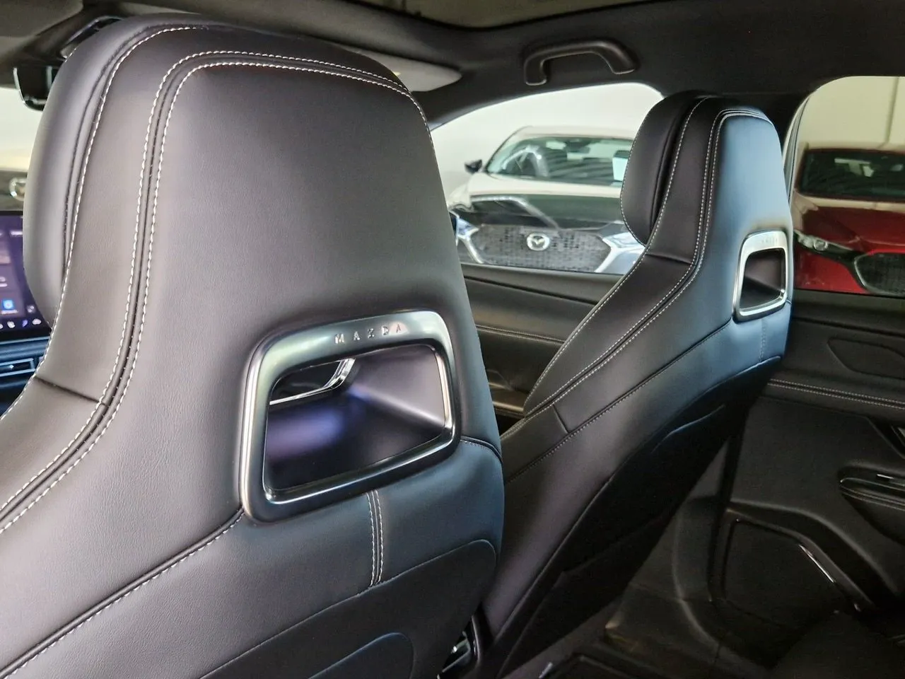 Vehicle image 18
