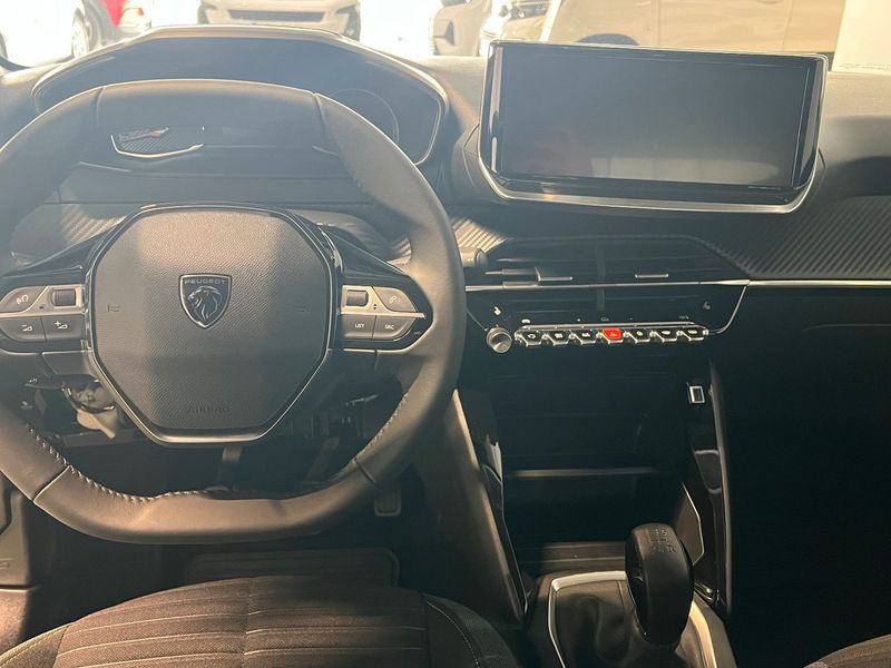 Peugeot 208 bild 15