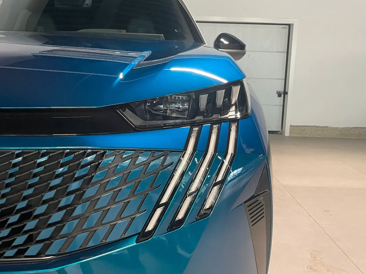 Vehicle image 22