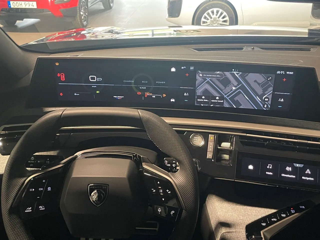 Vehicle image 14