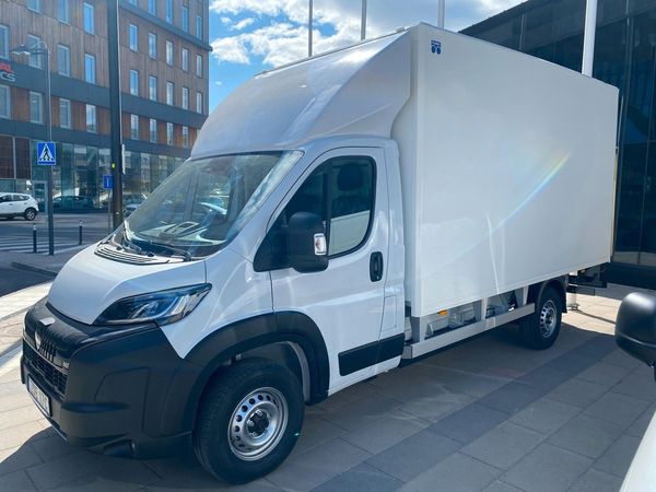 Peugeot Boxer eBoxer Volymskåp & Lyft 4,25t - 2025
