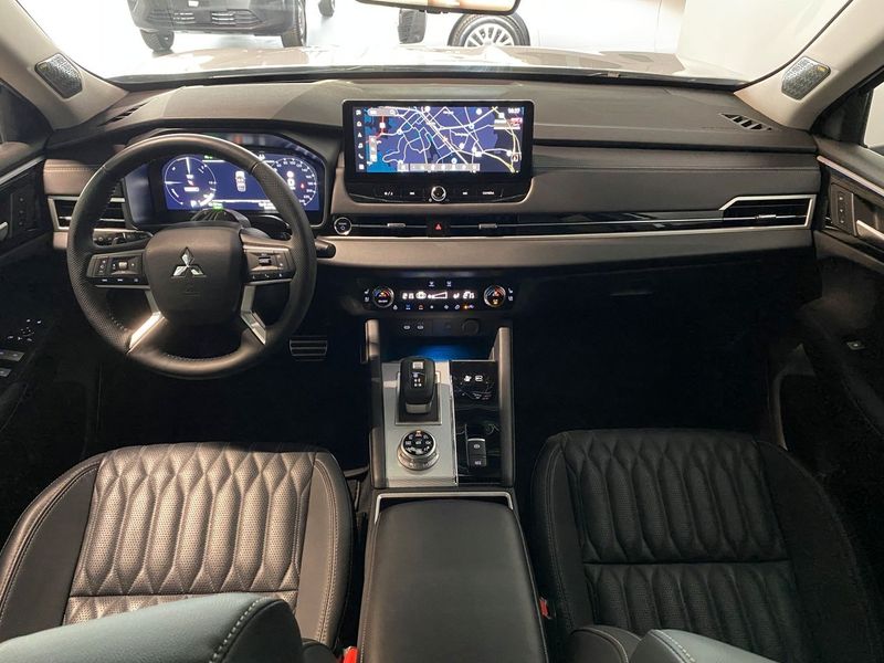 Mitsubishi Outlander bild 7