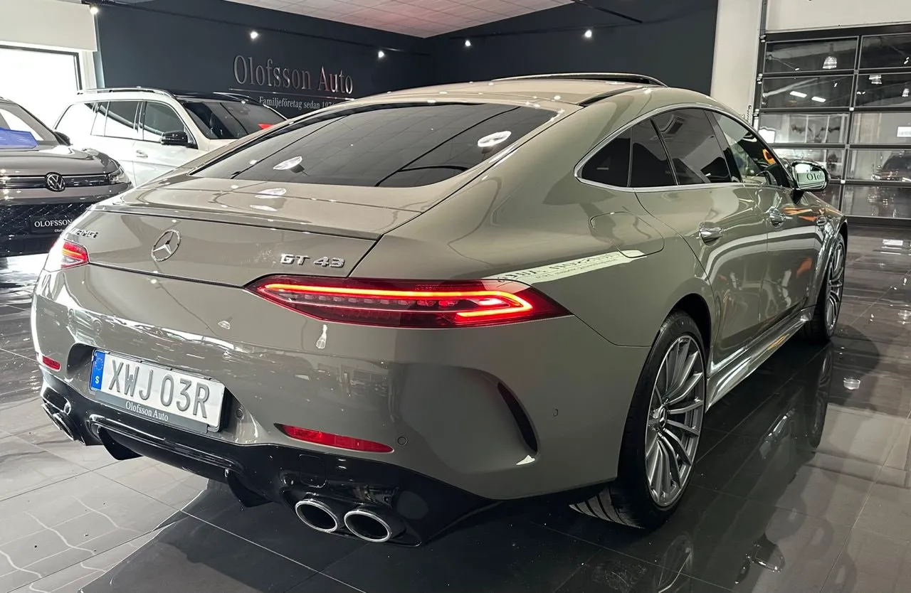 Vehicle image 24