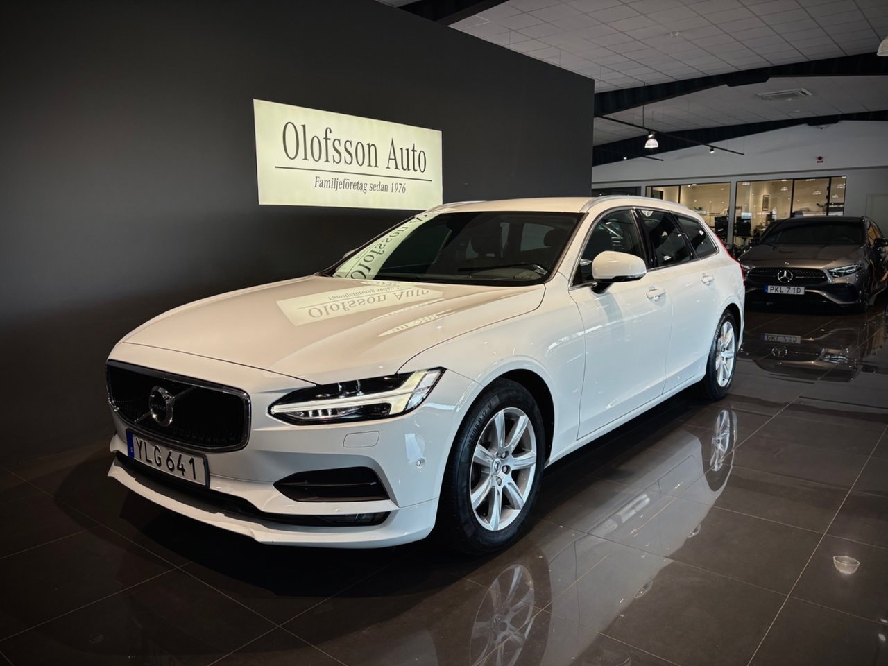 Volvo V90