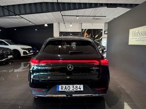 Mercedes EQE43 SUV bild 24