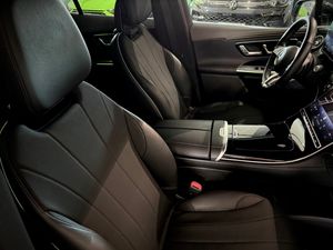 Mercedes EQE43 SUV bild 17