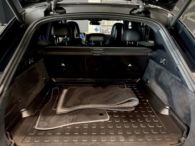 Mercedes EQE43 SUV bild 11