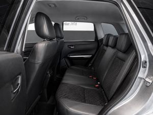 Suzuki Vitara bild 8