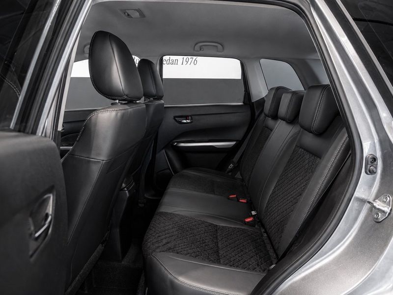 Suzuki Vitara bild 8