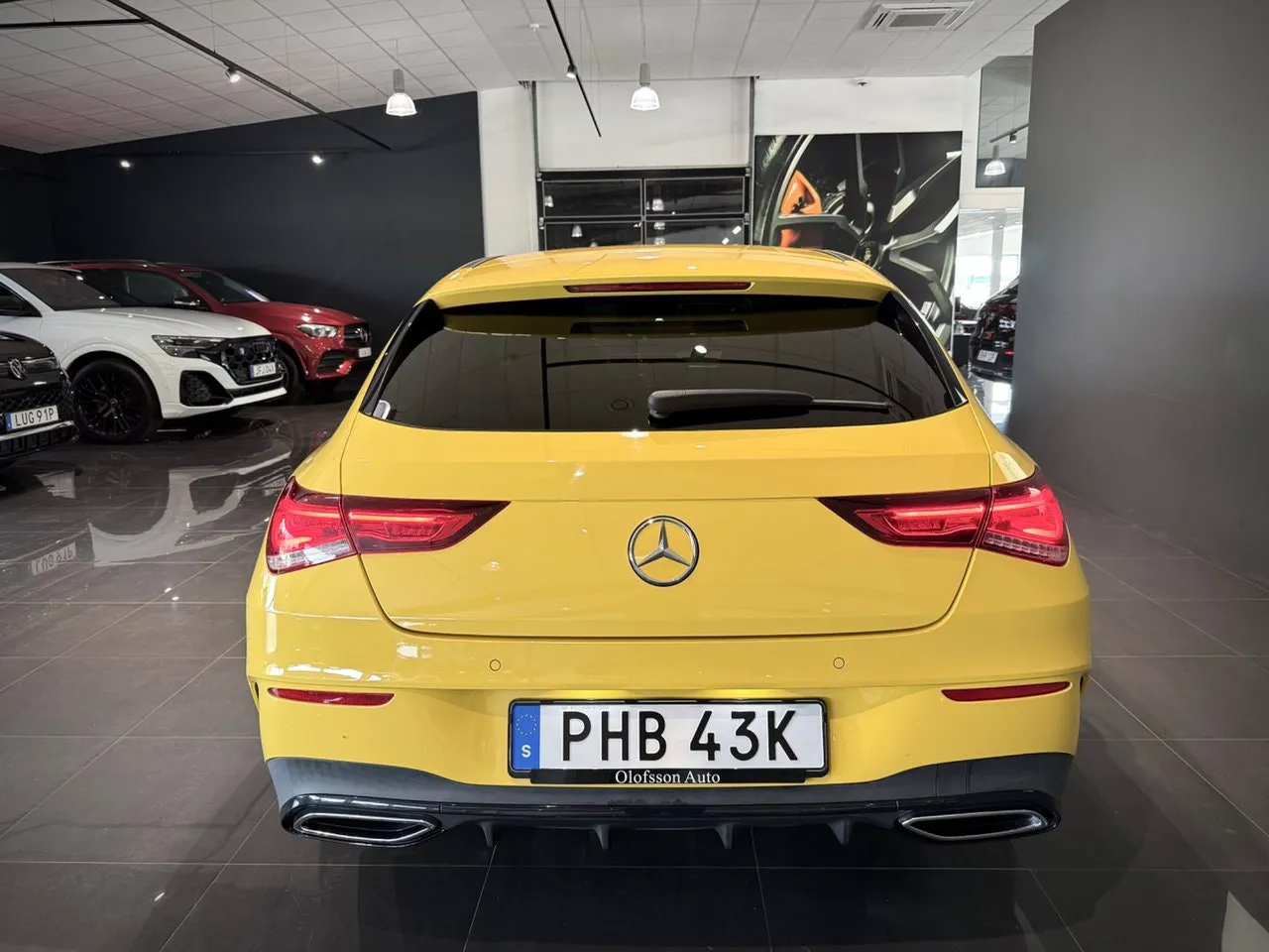 Vehicle image 20