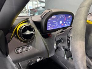 McLaren 720S bild 11