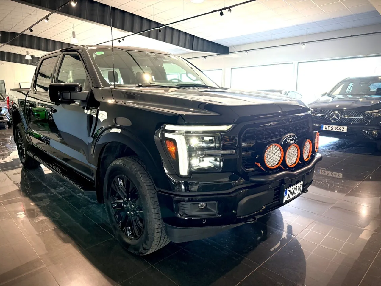 Vehicle image 13