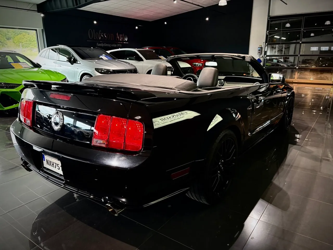 Vehicle image 8
