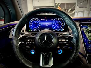 Mercedes EQE43 SUV bild 7