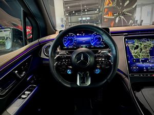 Mercedes EQE43 SUV bild 15