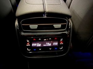 Mercedes EQE43 SUV bild 13