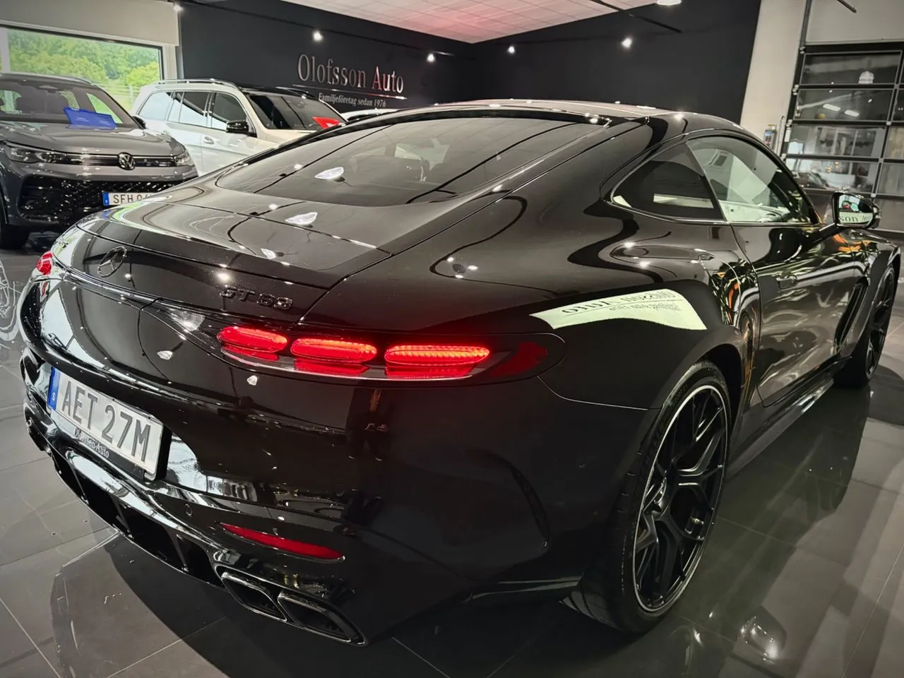 Vehicle image 24