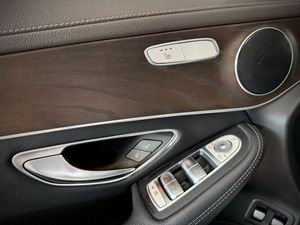 Mercedes GLC220 bild 15