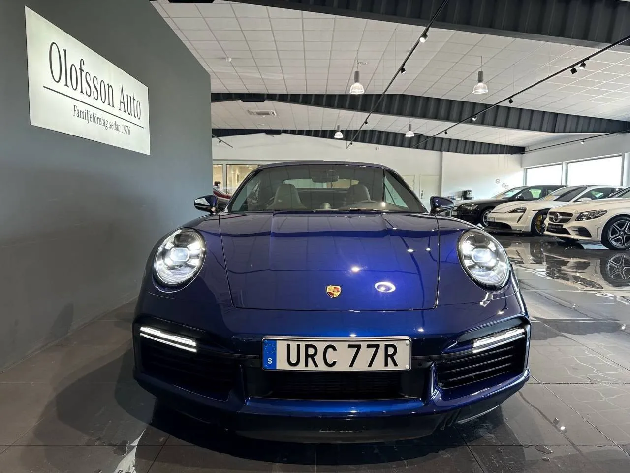 Vehicle image 18