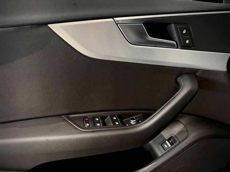 Audi A4 bild 17