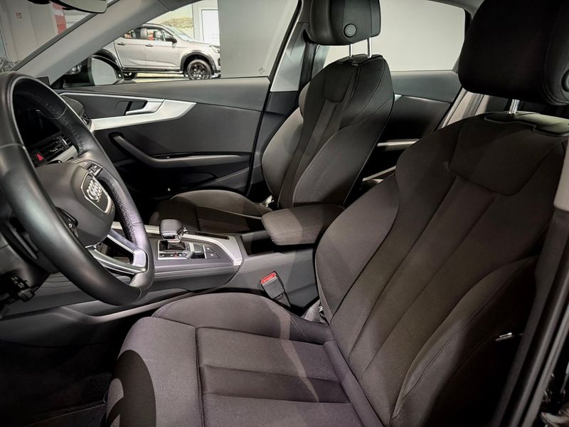 Audi A4 bild 12