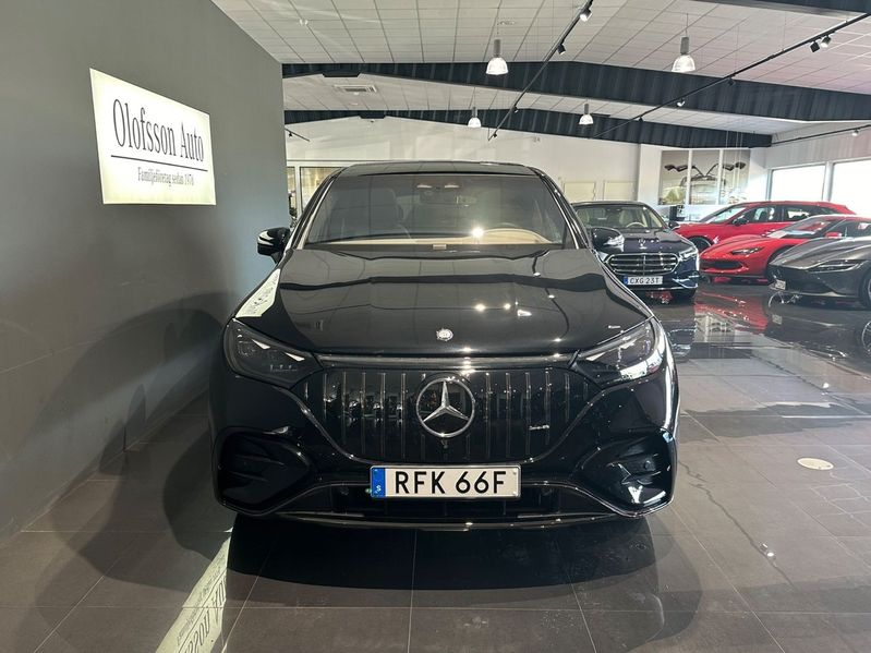 Mercedes EQE43 SUV bild 2