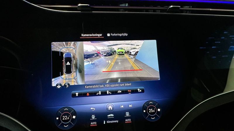 Mercedes EQE43 SUV bild 13