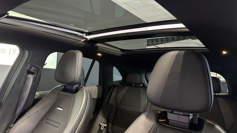 Mercedes EQE43 SUV bild 11