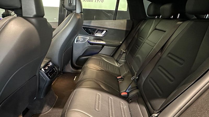 Mercedes EQE43 SUV bild 10