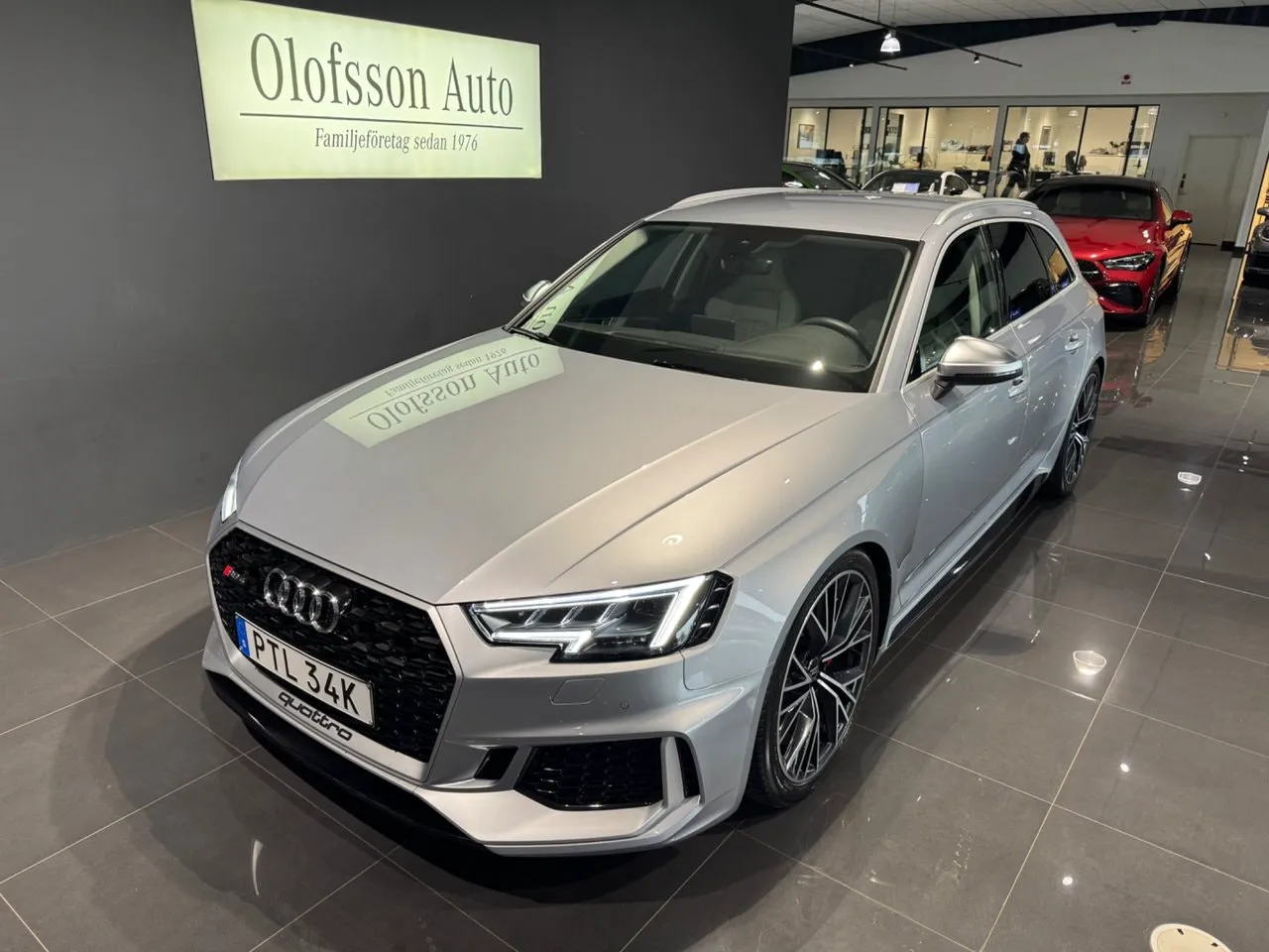 Vehicle image 13