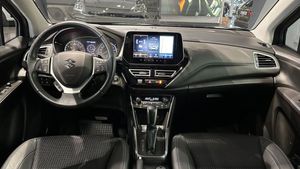 Suzuki S-CROSS bild 9