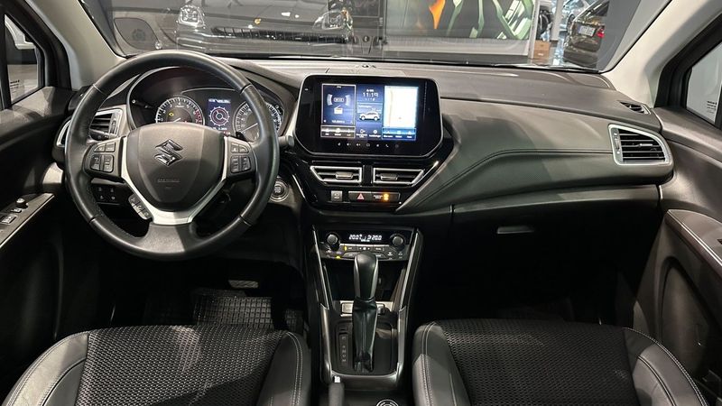 Suzuki S-CROSS bild 9