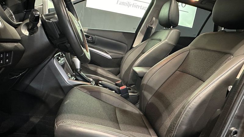 Suzuki S-CROSS bild 6