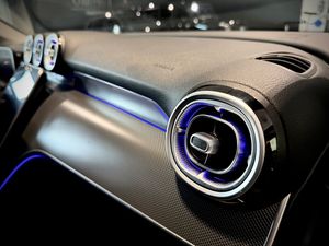 Mercedes GLC300 bild 9