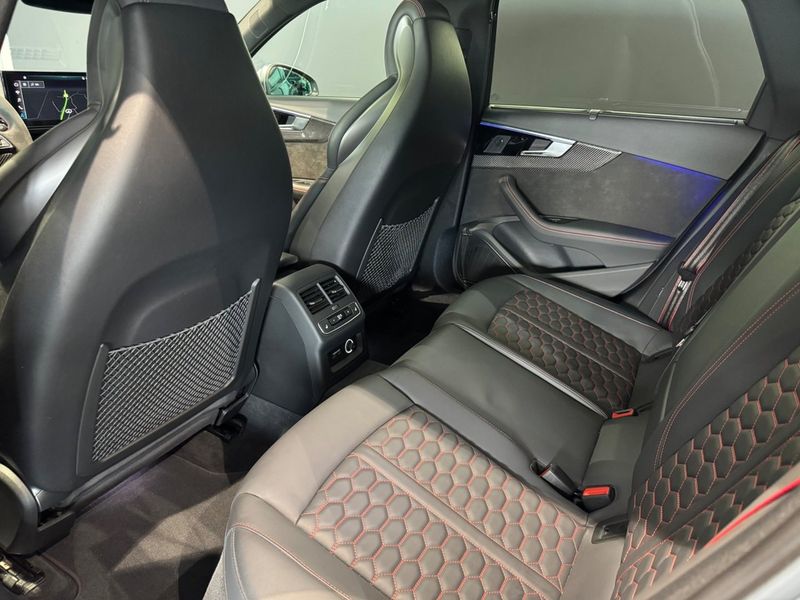 Audi RS4 bild 8