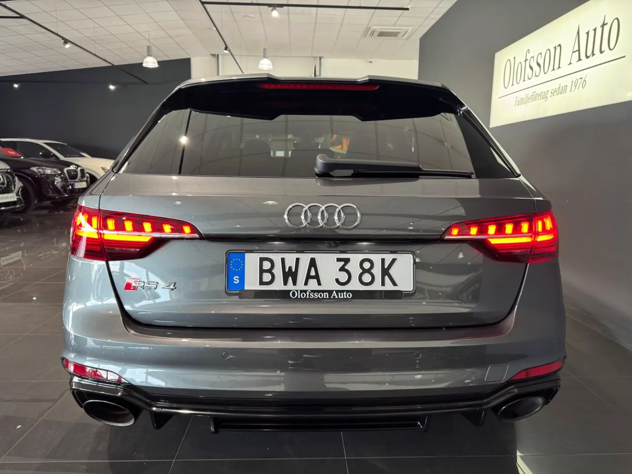 Vehicle image 13