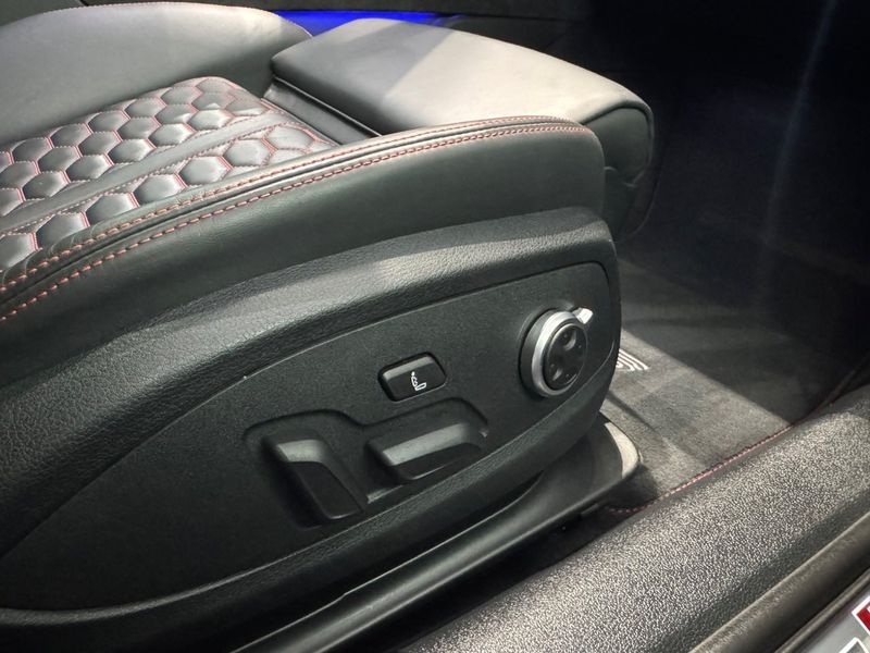 Audi RS4 bild 9