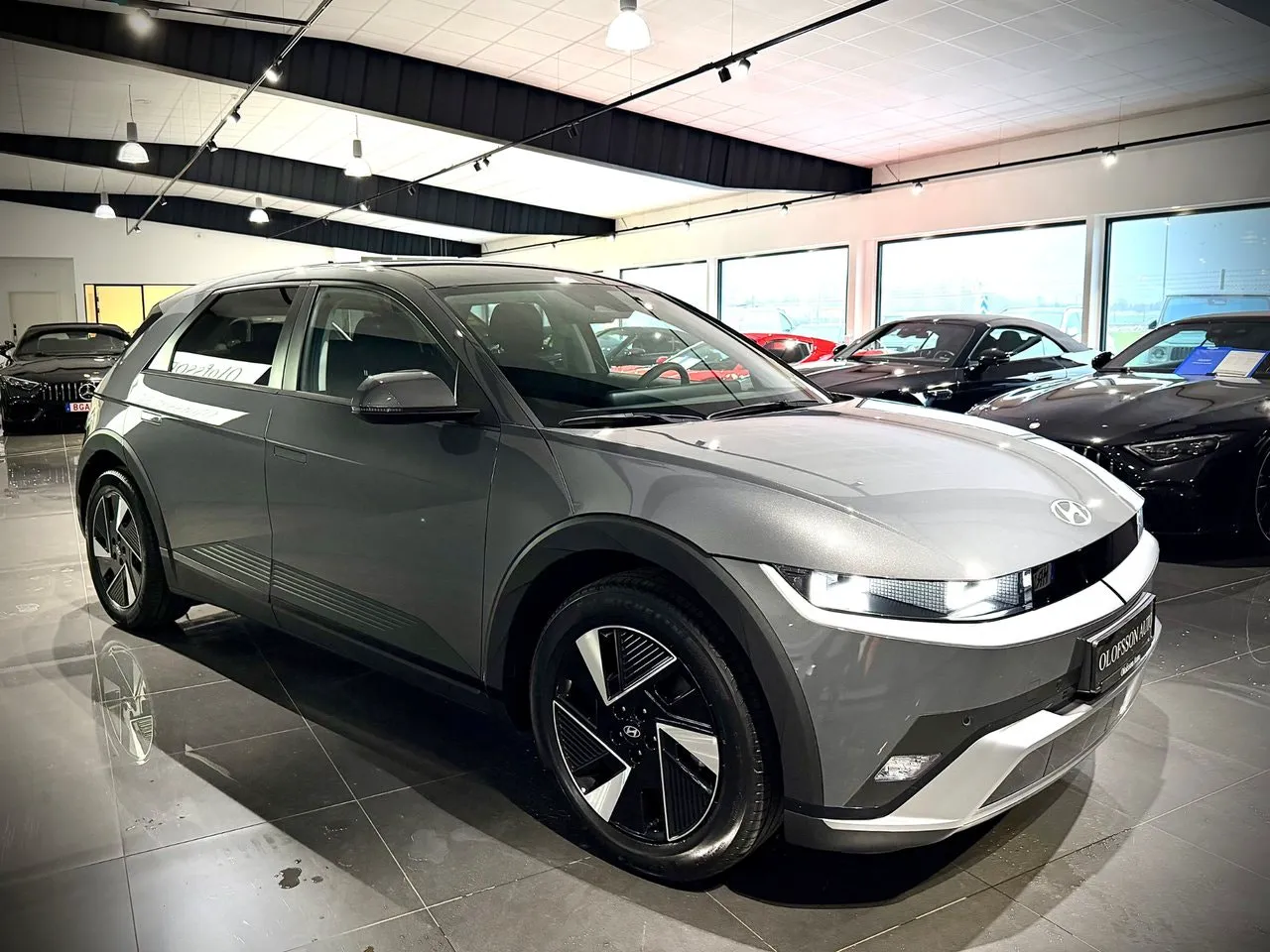 Vehicle image 14