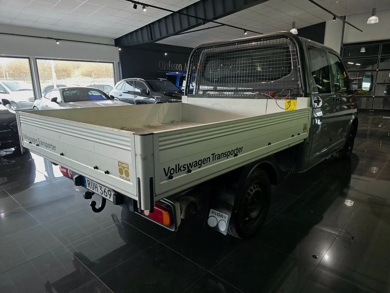 Vehicle image 8