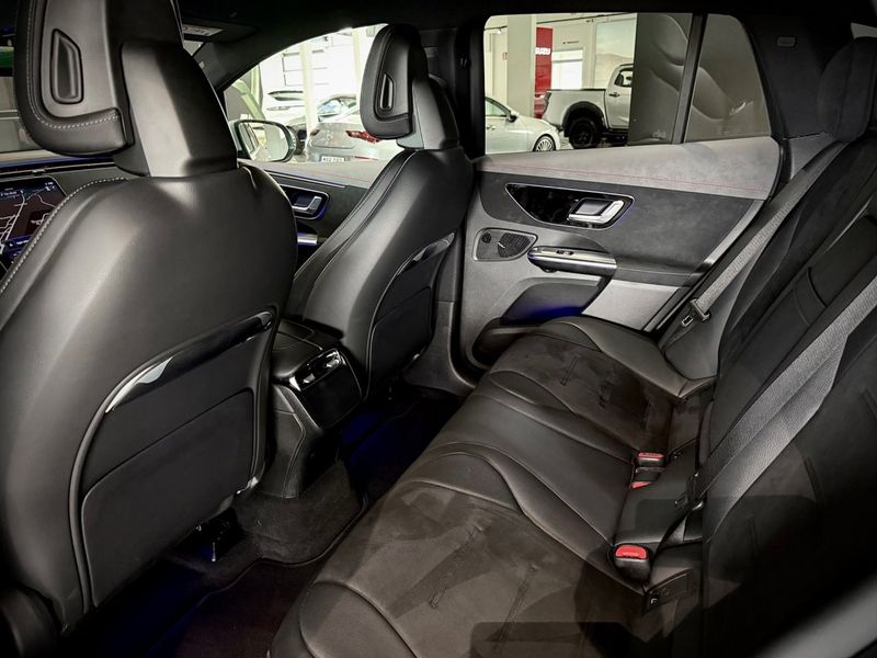 Mercedes EQE350 SUV bild 6