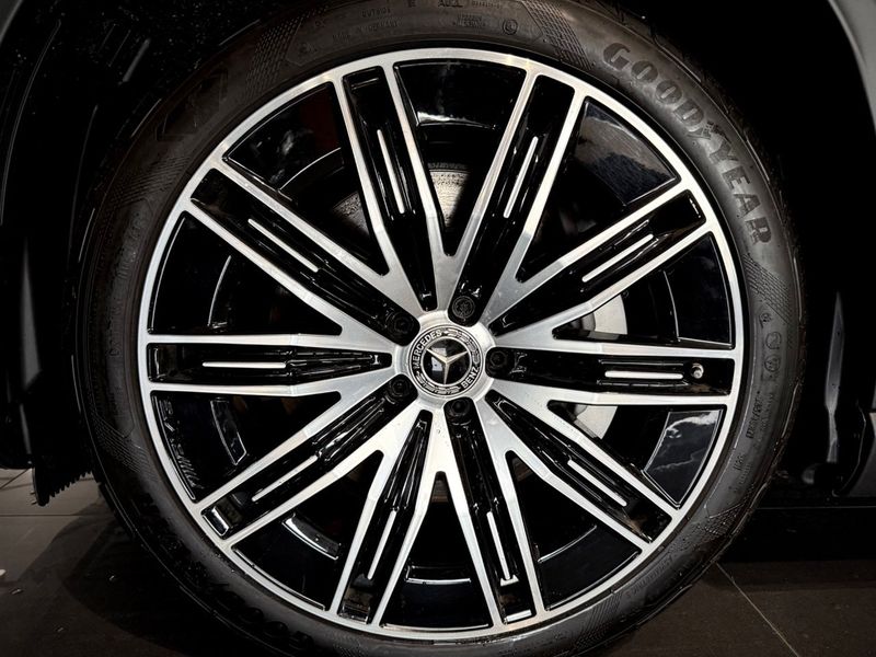 Mercedes EQE350 SUV bild 9