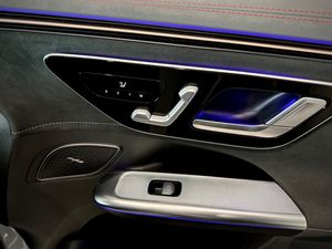 Mercedes EQE350 SUV bild 7