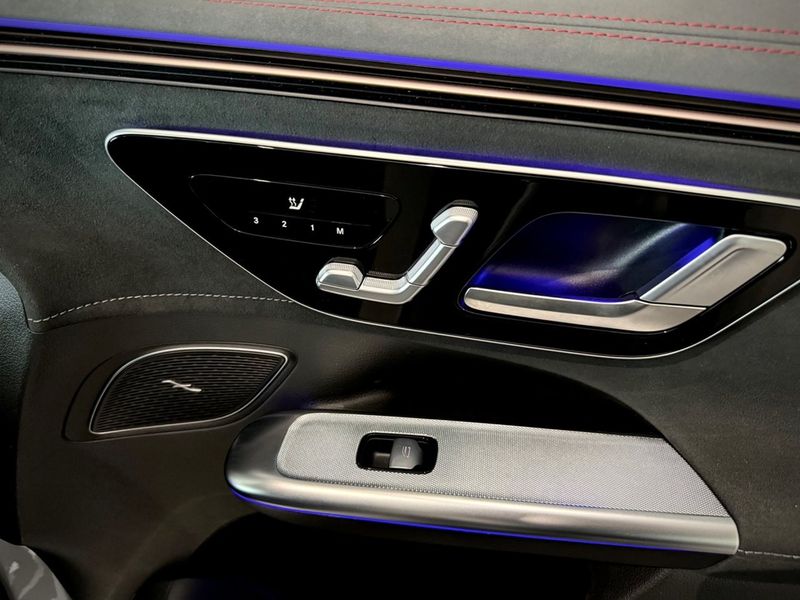 Mercedes EQE350 SUV bild 7