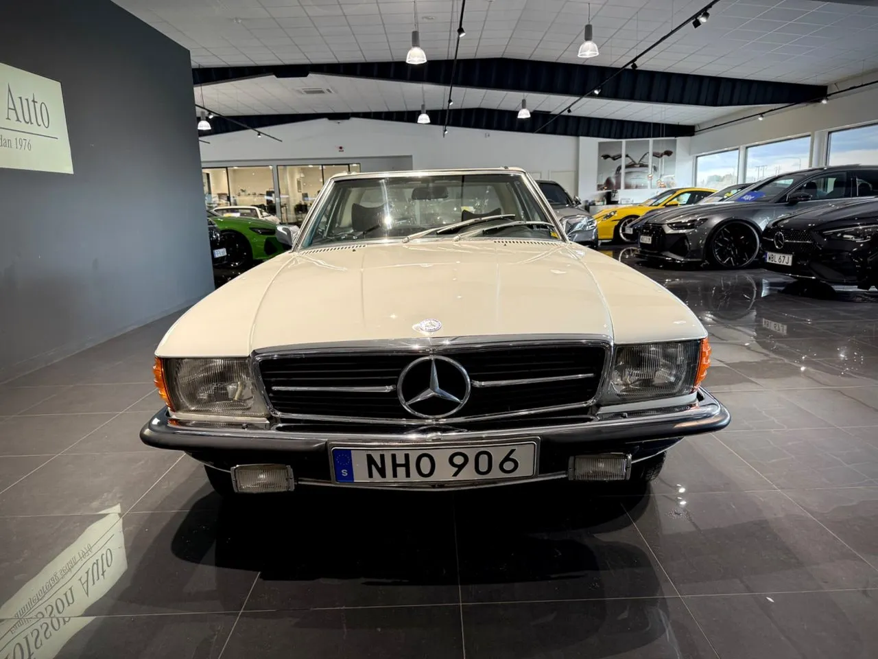 Vehicle image 7