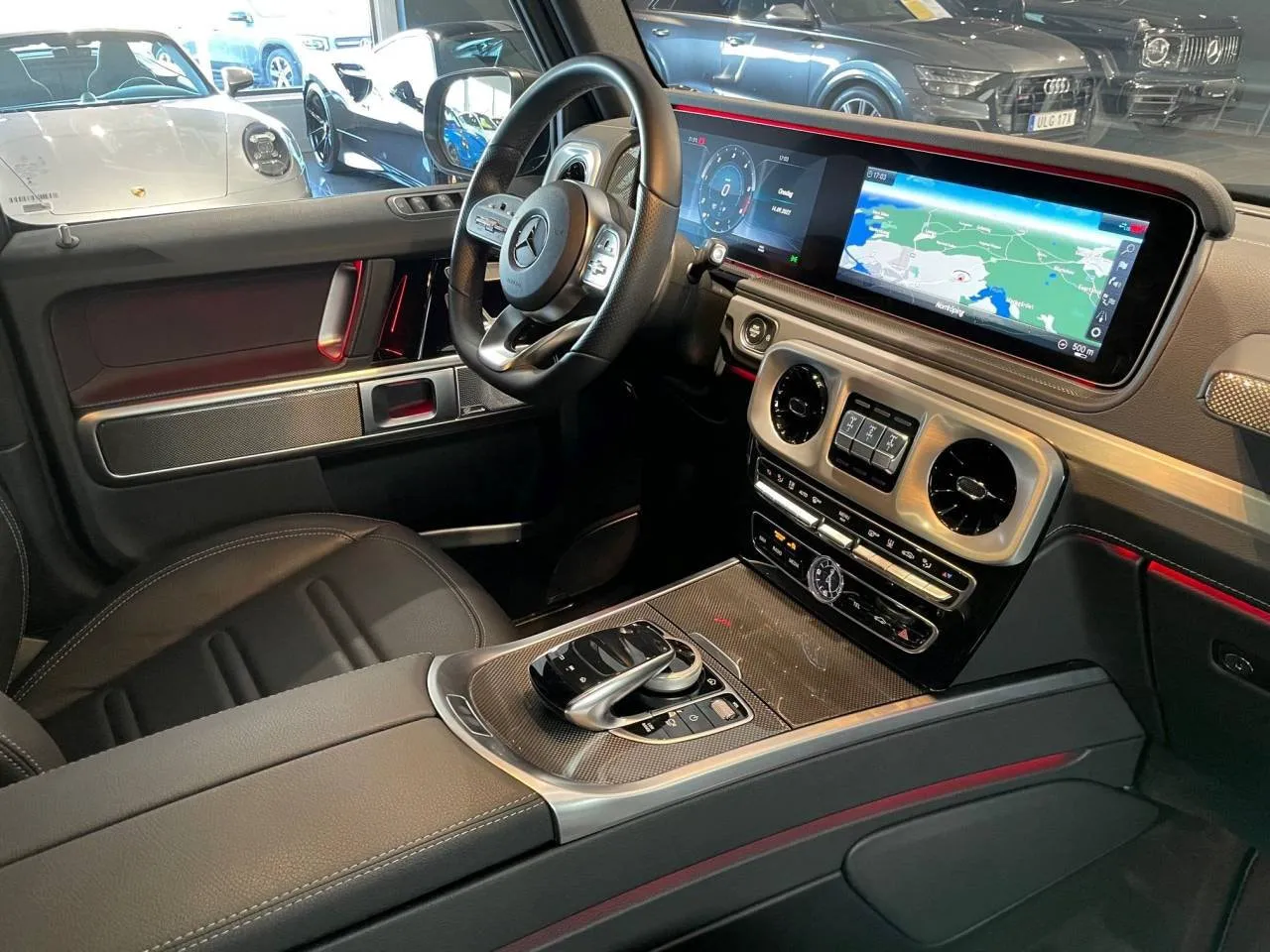 Vehicle image 18