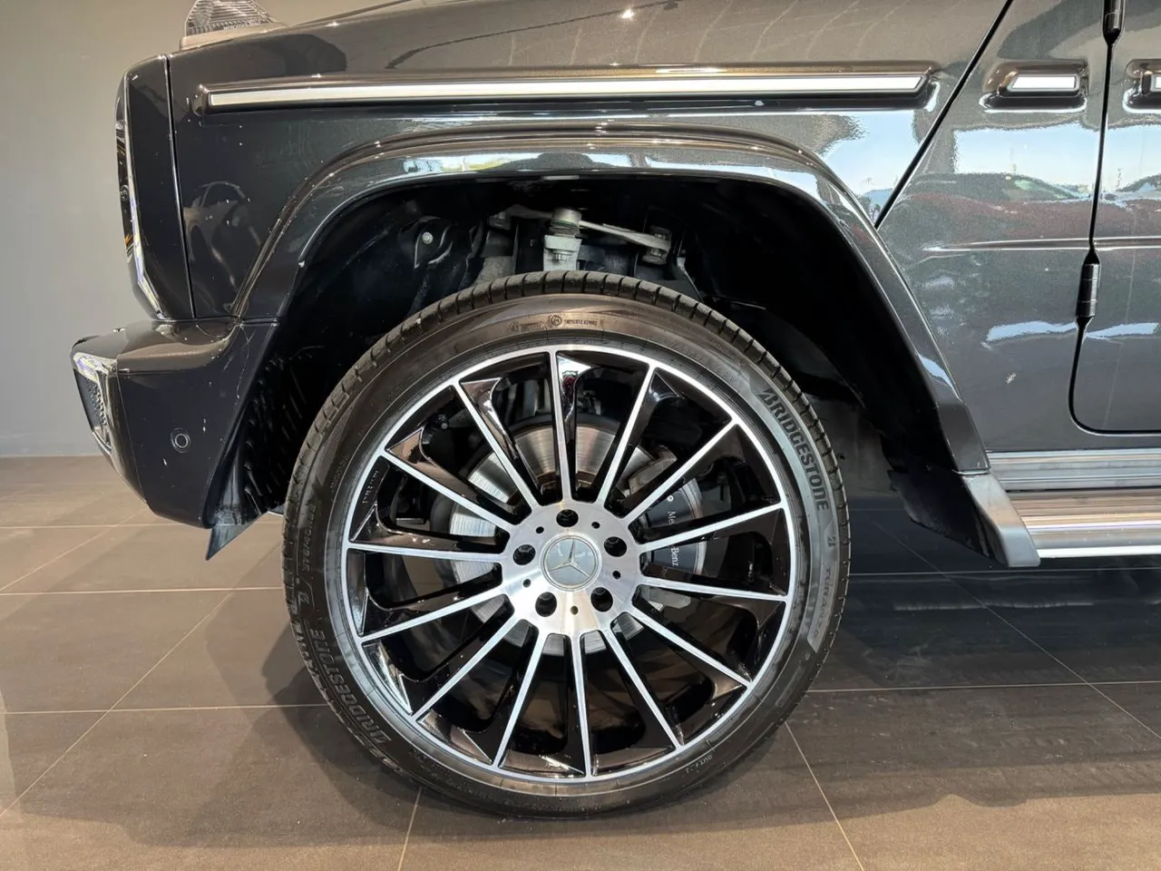 Vehicle image 21