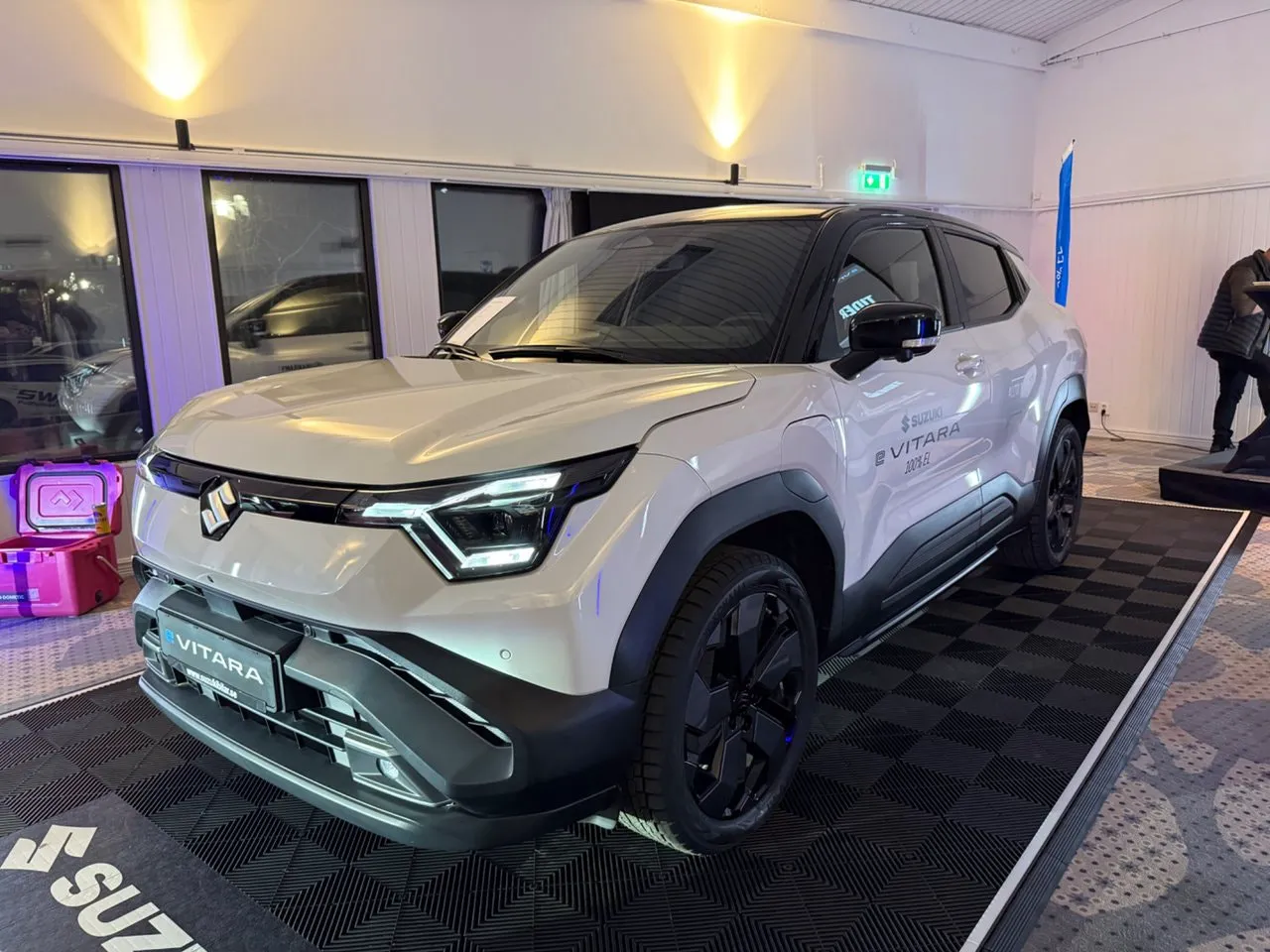Vehicle image 11